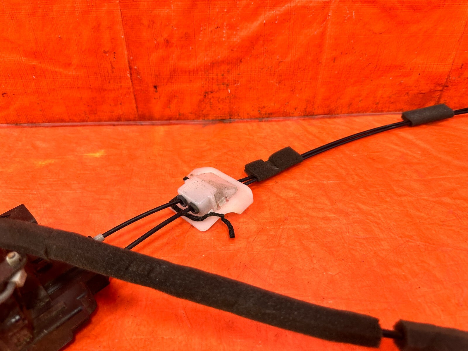 05 07 INFINITI G35 COUPE   DRIVER LEFT DOOR LOCK ACTUATOR LATCH   OEM #2983
