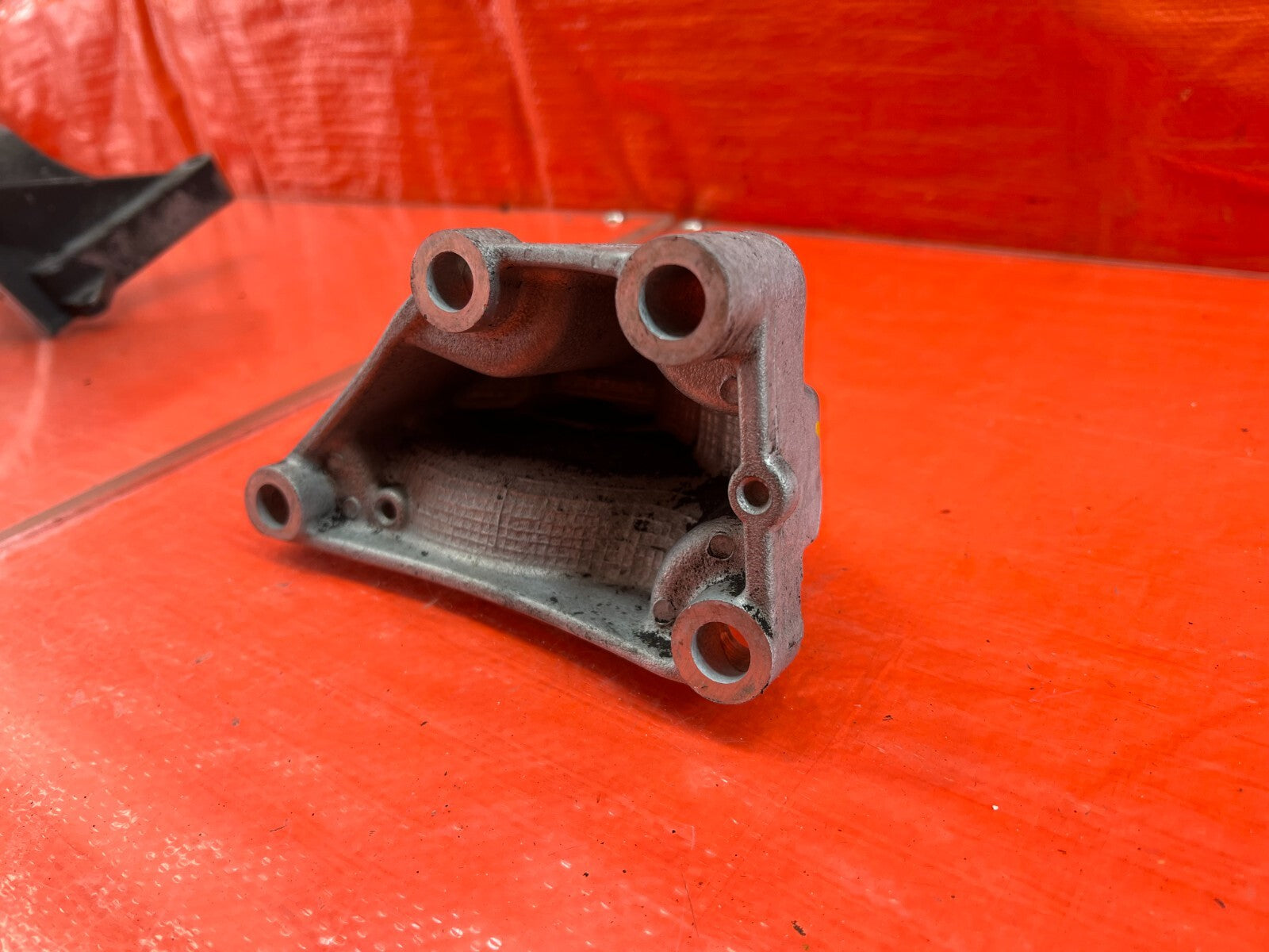 04 08 ACURA TSX   FRONT ALUMINUM ENGINE MOUNTING BRACKET   OEM #20910