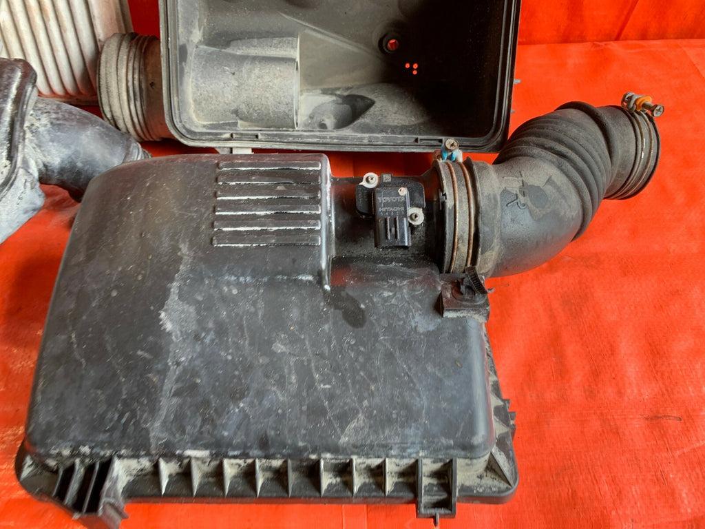 OEM 2007 07 TOYOTA TACOMA 2.7L BASE   FACTORY AIR INTAKE ARM AND BOX COMPLETE3