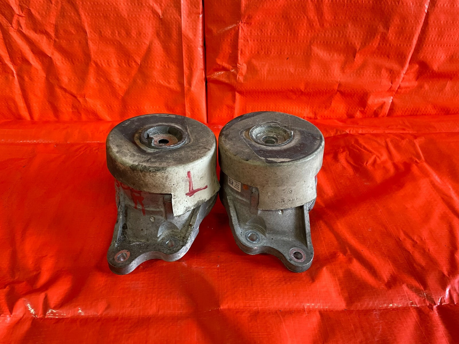 15 17 MERCEDES BENZ C300   AWD   MOTOR MOUNT SET MOUNTS   LEFT RIGHT   OEM OE0
