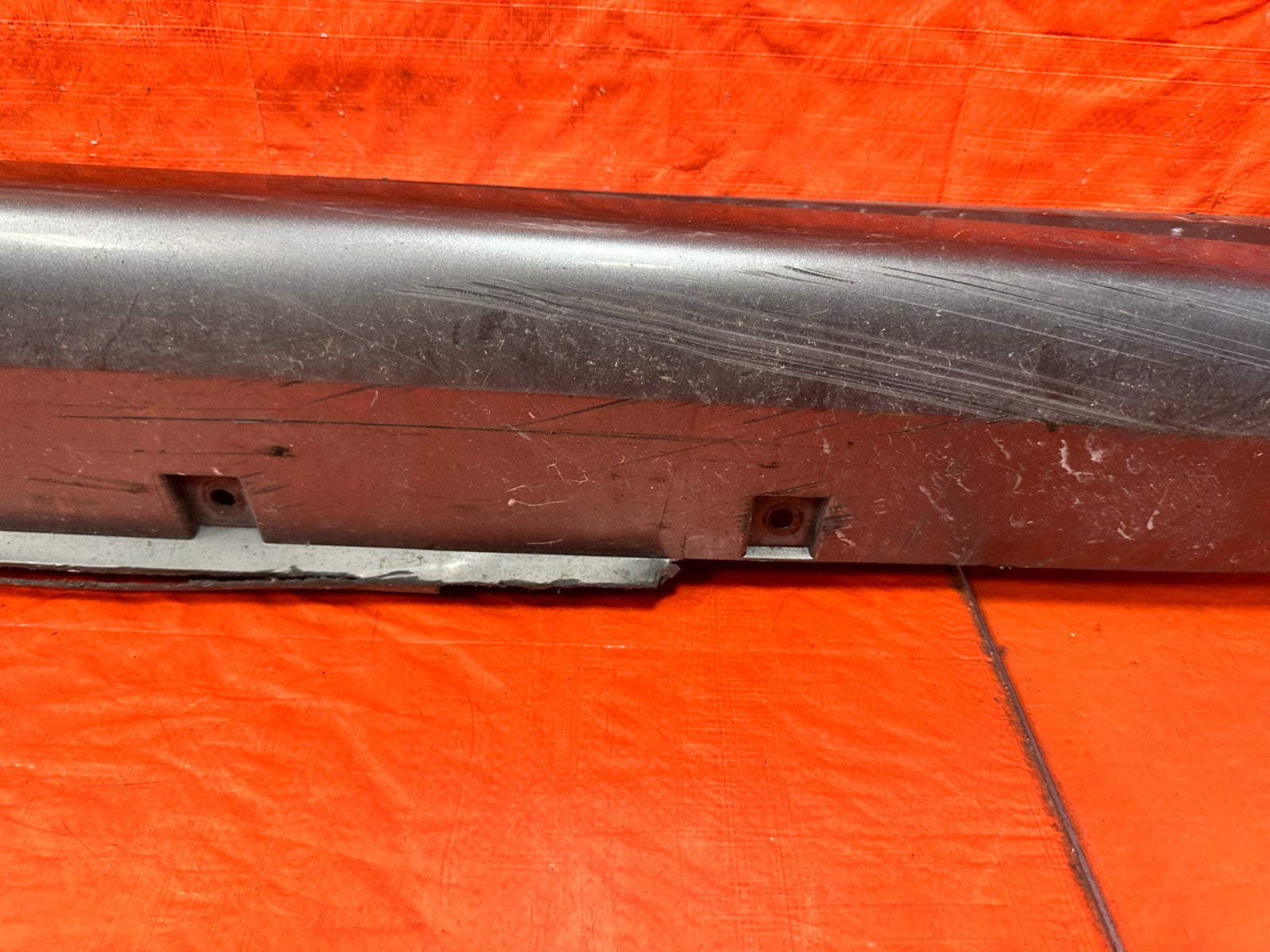 09 13 INFINITI G37 CONVERTIBLE   RIGHT SIDE SKIRT ROCKER MOLDING OEM #3104