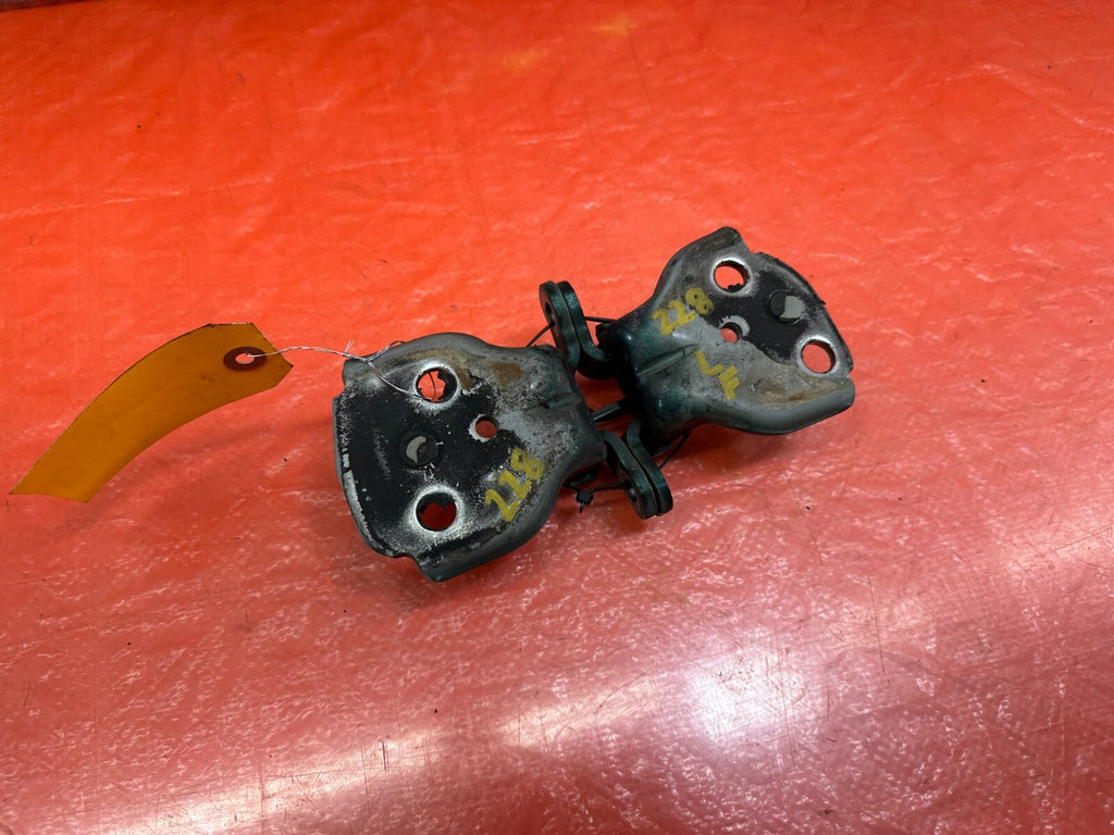 90 01 ACURA INTEGRA SEDAN 4D   DOOR HINGE SET UPPER & LOWER LEFT FRONT OEM #2285