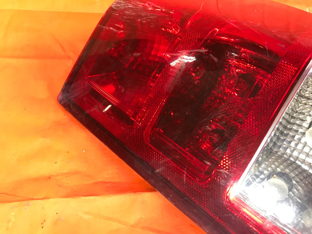 OEM 2005 2006 05 JEEP GRAND CHEROKEE PASSENGER RIGHT TAIL LIGHT LAMP 55156614AB2