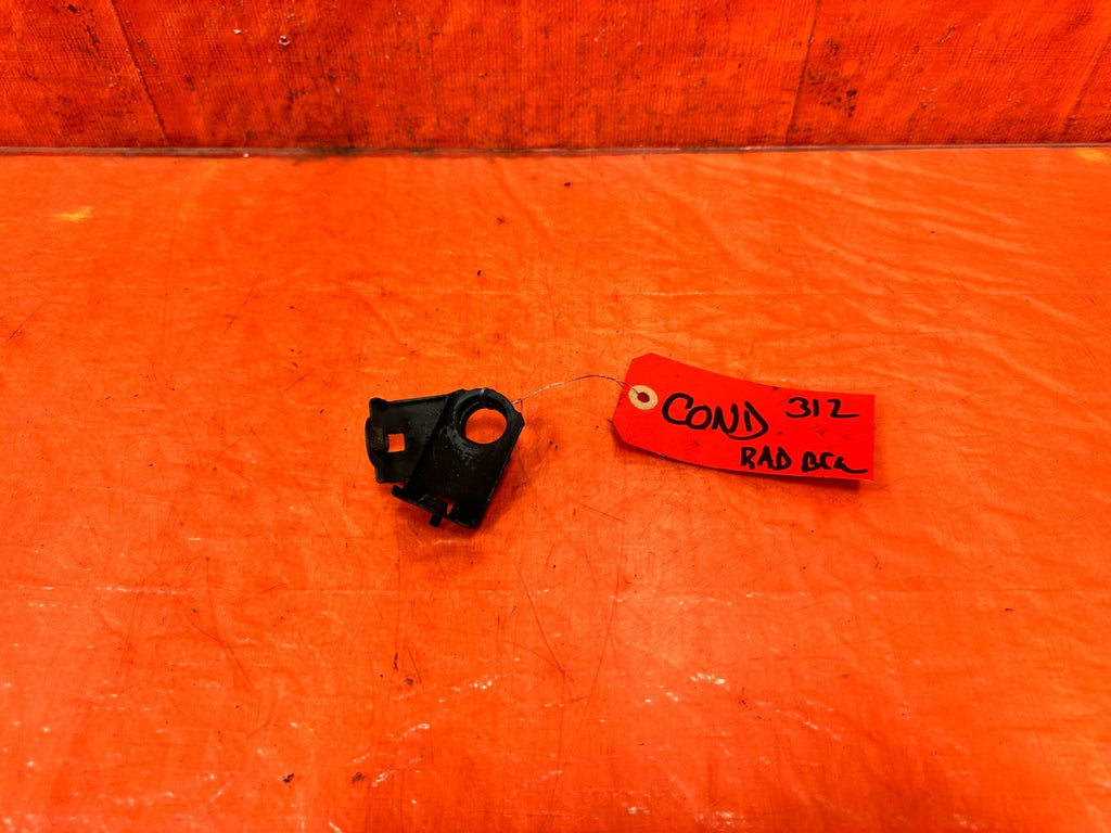 04 08 ACURA TSX   HVAC AC CONDENSER MOUNTING BRACKETS   LEFT RIGHT   OEM #3120