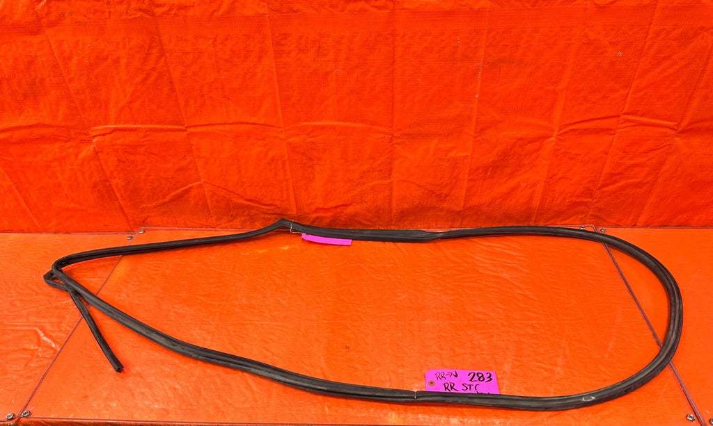 08 14 SUBARU IMPREZA WRX WAGON PASSENGER RIGHT FRONT DOOR WEATHER STRIP GASKET0
