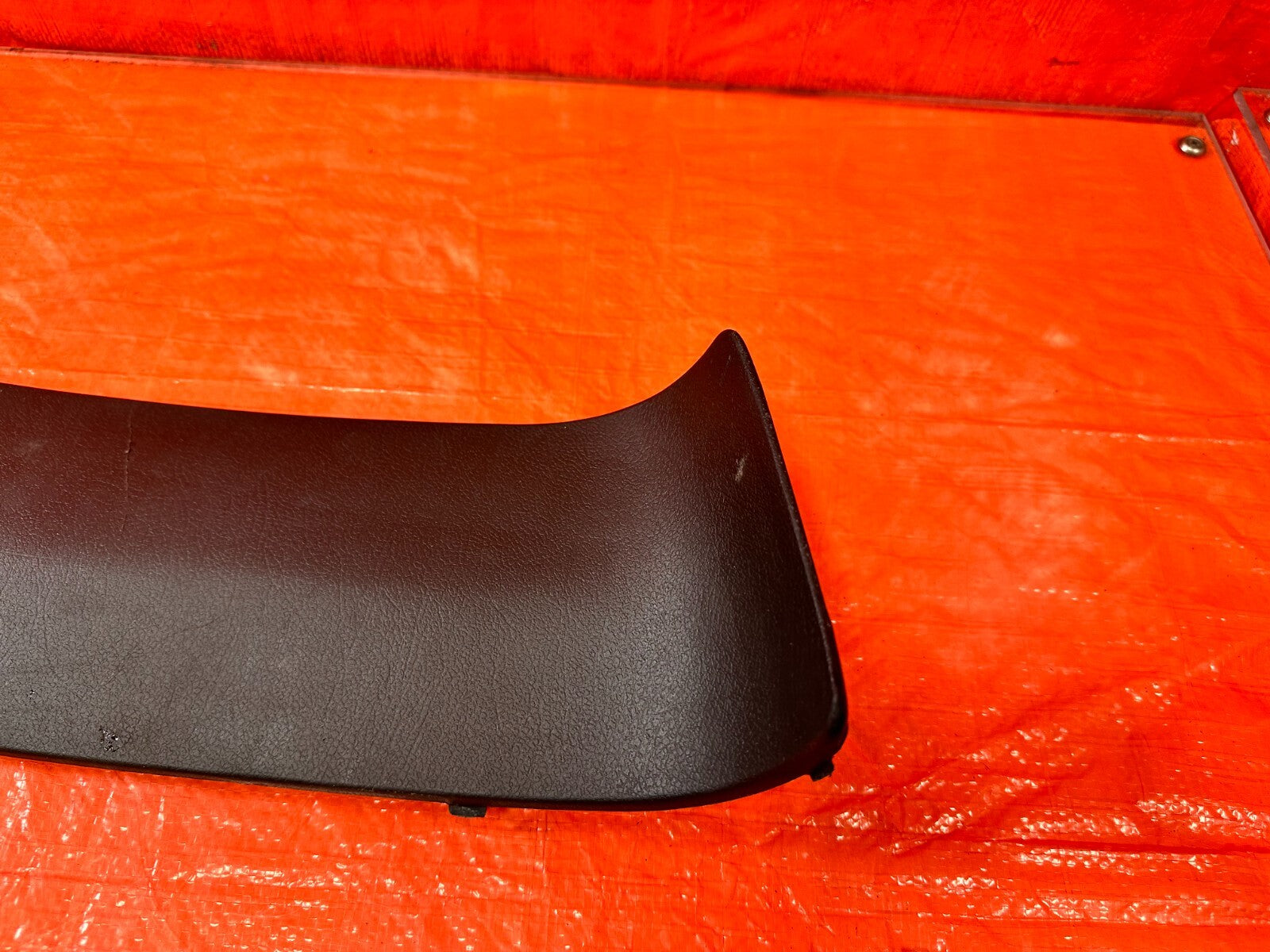 88 91 HONDA CRX DX HF   DRIVER LEFT TAIL LIGHT LAMP COVER TRIM   OEM #2771