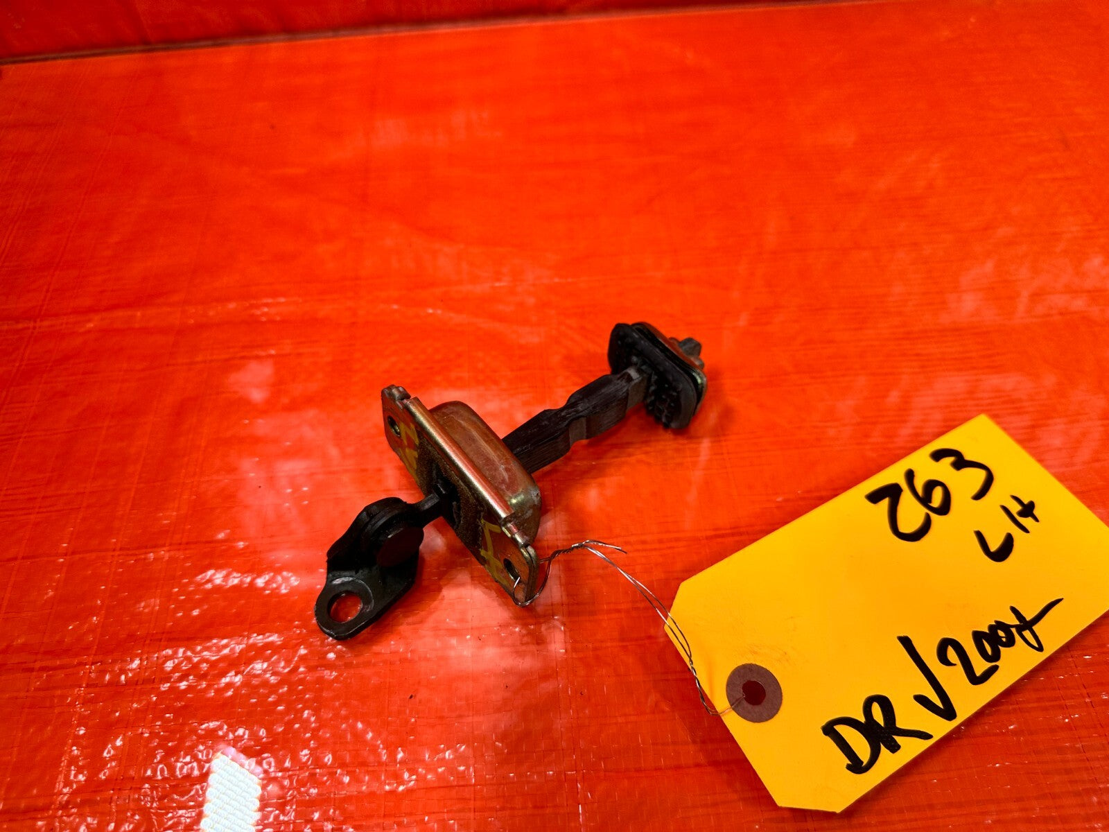 97 01 HONDA PRELUDE   DRIVER LEFT   DOOR CHECKER HINGE ARM STOPPER   OEM #2635