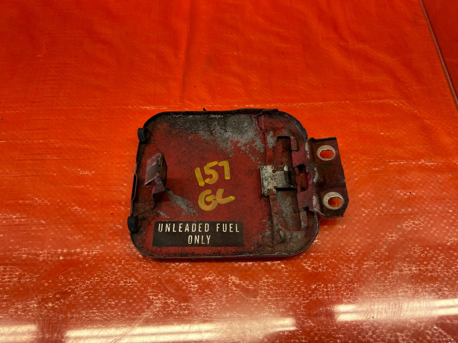 88 91 HONDA CRX   FUEL LID / GAS CAP COVER   RED COLOR   OEM FACTORY #1575