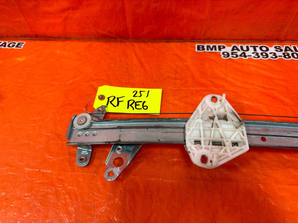 08 12 HONDA ACCORD SEDAN RIGHT FRONT   WINDOW REGULATOR W/ MOTOR   OEM #2513