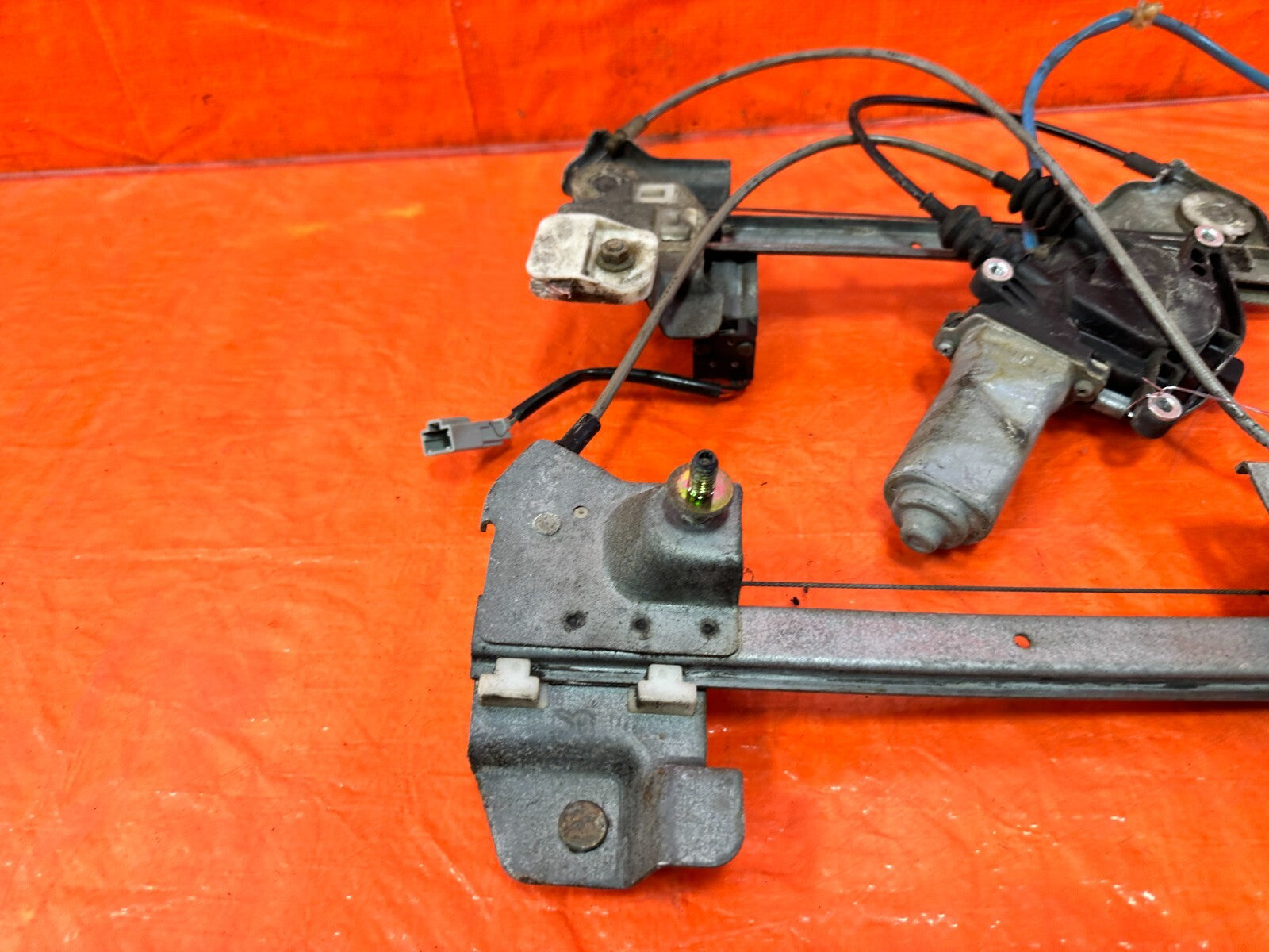 93 97 HONDA DEL SOL   REAR GLASS WINDSHIELD WINDOW REGULATOR W/ MOTOR   OEM #2945
