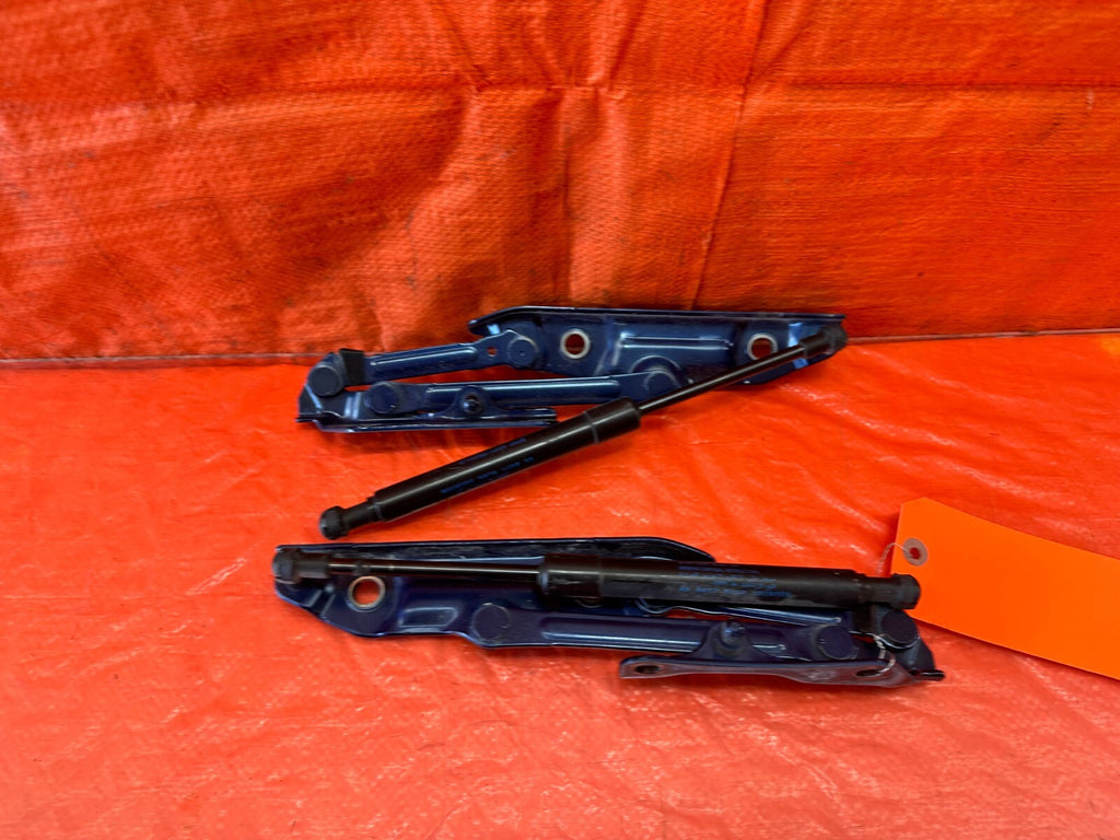14 20 INFINITI Q50 & Q70   TRUNK HINGES  LEFT AND RIGHT HINGES W/ SHOCKS OEM 2424