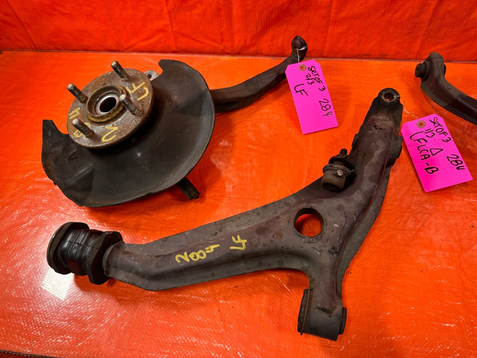 99 00 HONDA CIVIC SI EM1 LEFT FRONT SPINDLE KNUCKLE HUB W/ CONTROL ARMS OEM 2843