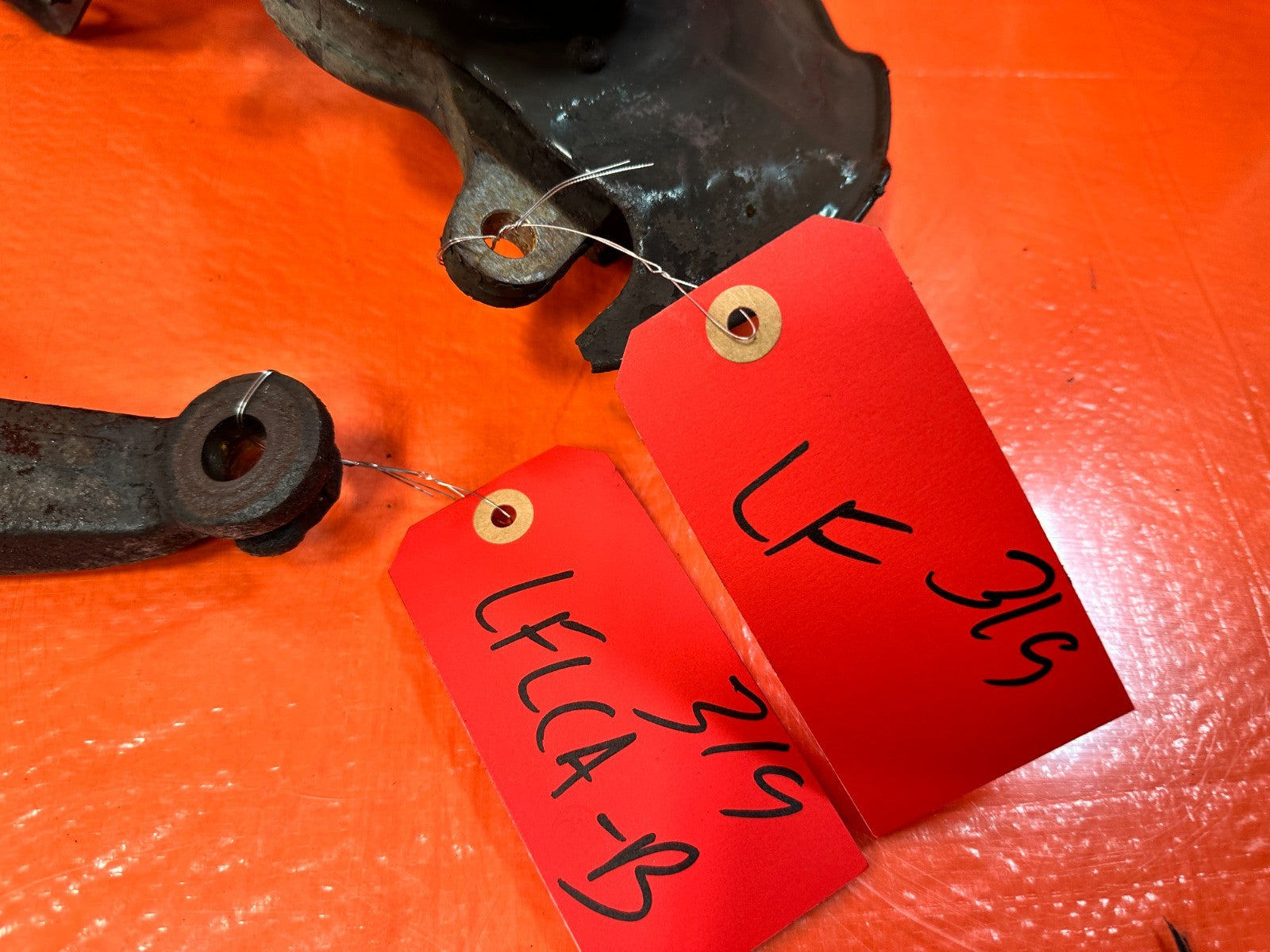 96 00 HONDA CIVIC DRIVER LEFT FRONT SPINDLE KNUCK HUB & CONTROL ARMS   OEM #31911