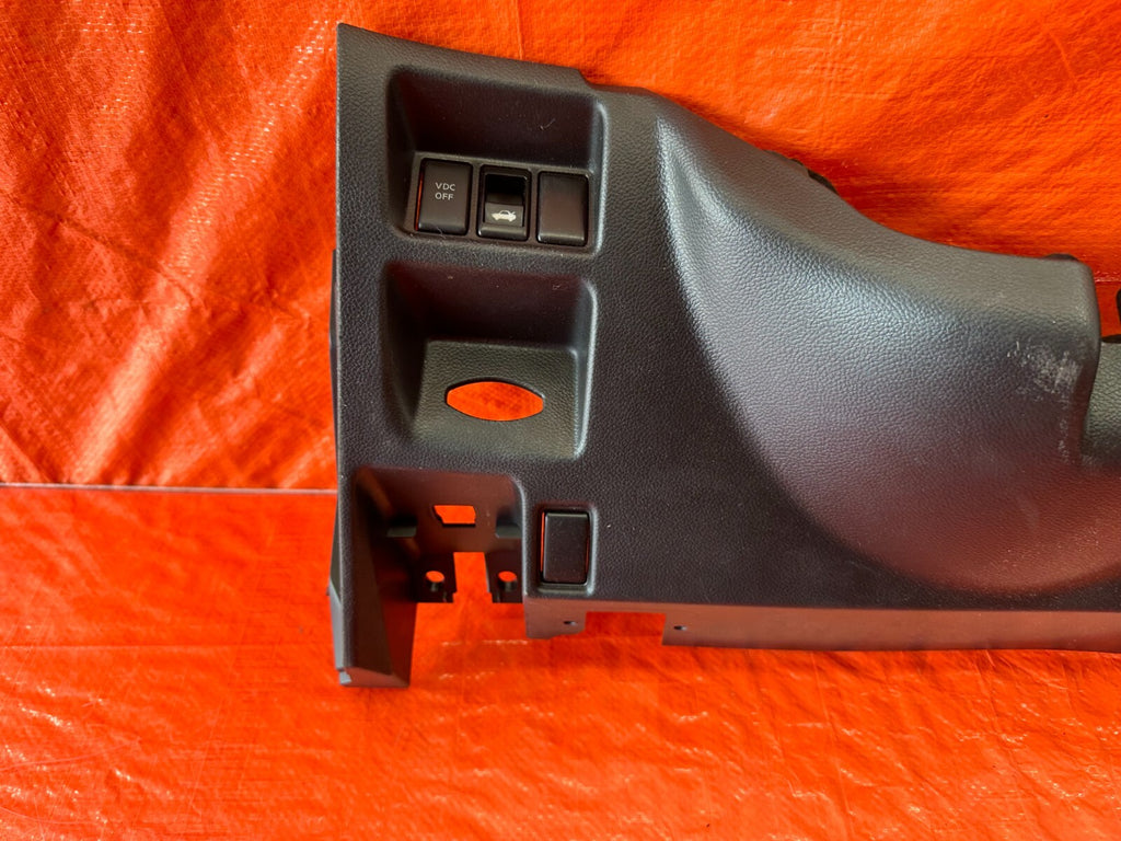 08 15 INFINITI G37 Q60 COUPE   KNEE TRIM UNDER STEERING COLUMN LOWER COVER   1905