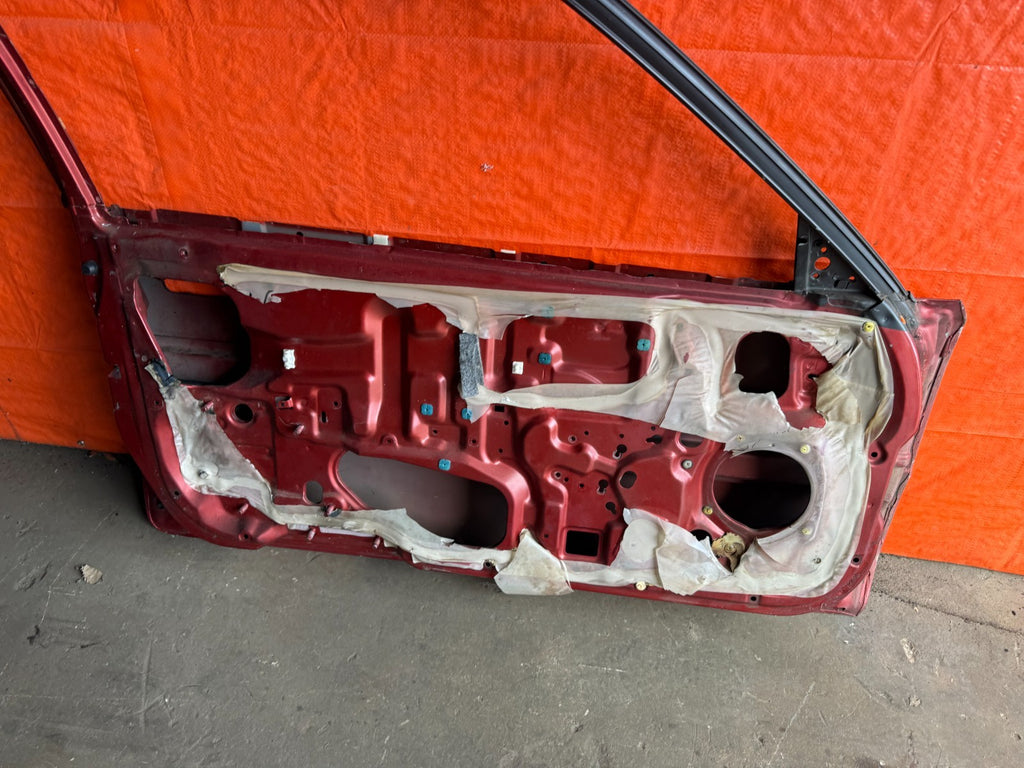 90 91 HONDA CIVIC HATCHBACK   DRIVER LEFT DOOR SHELL SKELETON FRAME   OEM 31711