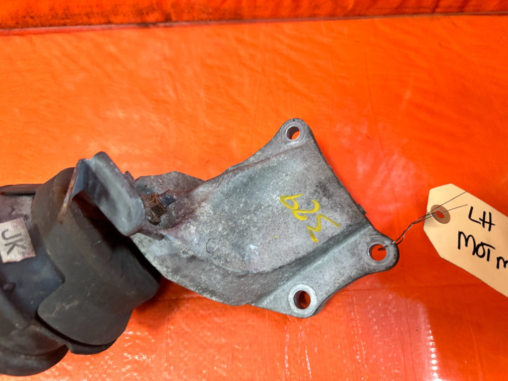 08 15 INFINITI G37 Q60 RWD ONLY DRIVER LEFT ALUMINUM ENGINE BRACKET & MOUNT 3294