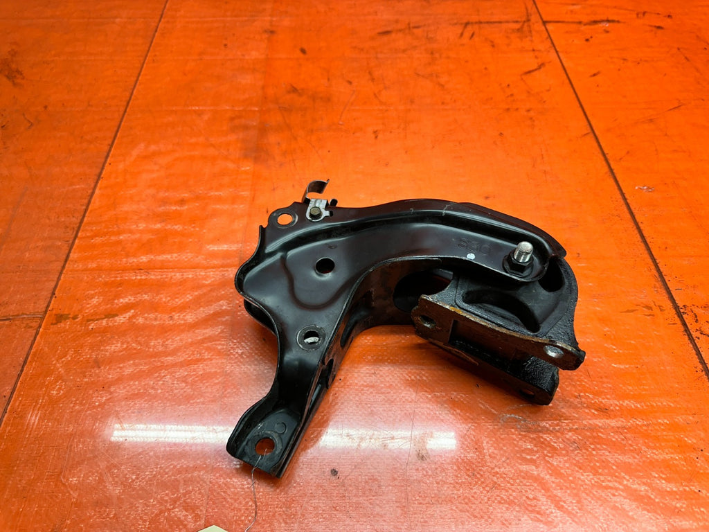 92 96 HONDA PRELUDE H22A MT REAR TRANSMISSION BRACKET OEM #3326