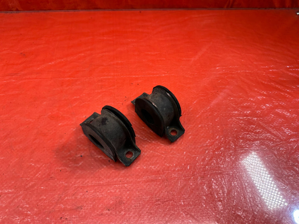 88 01 HONDA PRELUDE   FRONT SWAY BAR MOUNTING BRACKET & BUSHING SET   OEM #2100