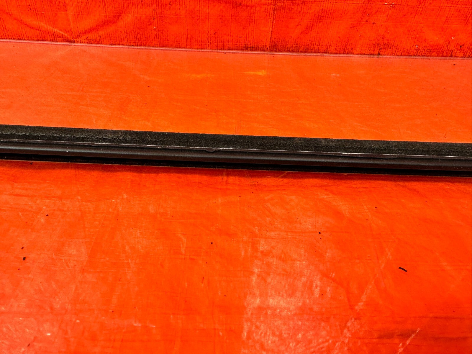 04 08 ACURA TSX   DRIVER LEFT EXTERIOR WINDOW GLASS TRIM   OEM FACTORY #27515