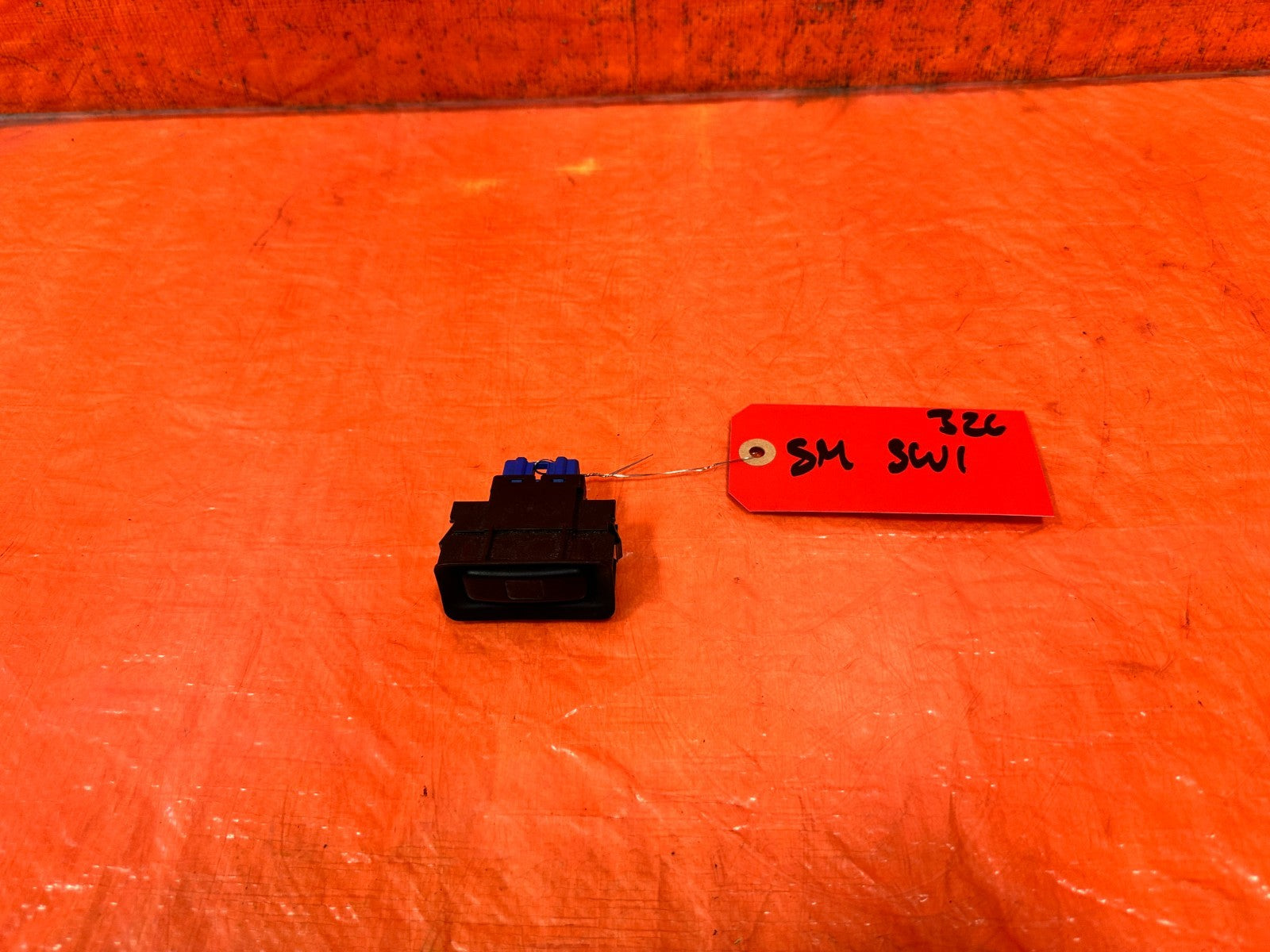 92 95 HONDA CIVIC   2D COUPE   DEFROST SWITCH BUTTON   OEM #3272