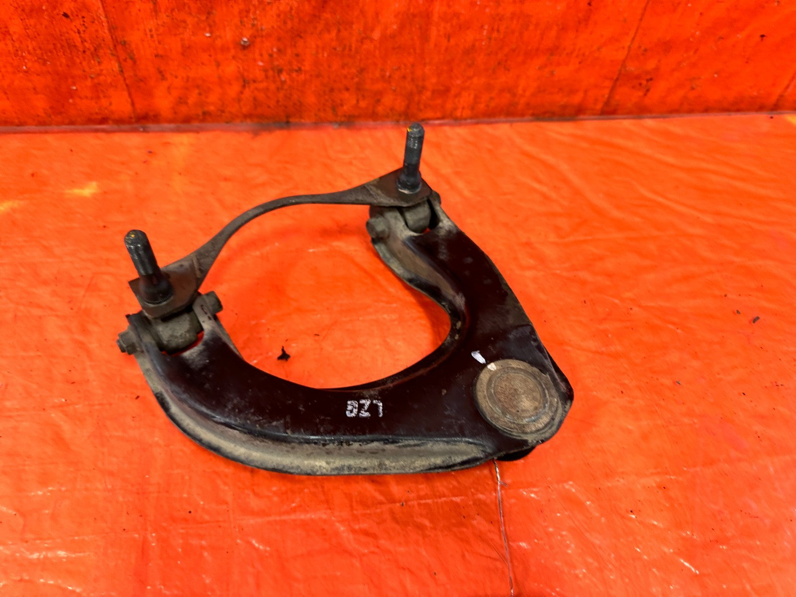 90 91 HONDA CIVIC HATCHBACK   DRIVER LEFT FRONT UPPER CONTROL ARM   OEM 3172