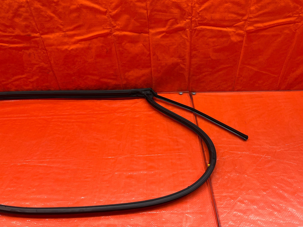 09 14 ACURA TSX   PASSENGER RIGHT REAR   WEATHER STRIP TRIM SEAL GASKET OEM #2339