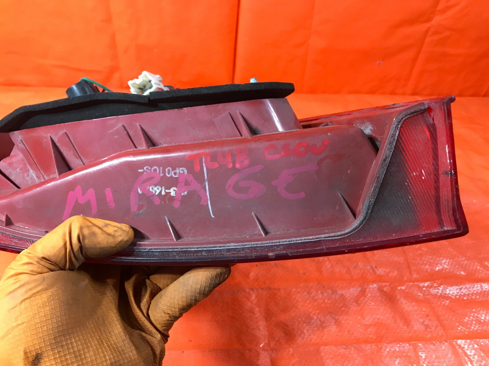 OEM 1997 1998 97 98 MITSUBISHI MIRAGE PASSENGER RIGHT OUTER TAIL LIGHT LAMP R RH6
