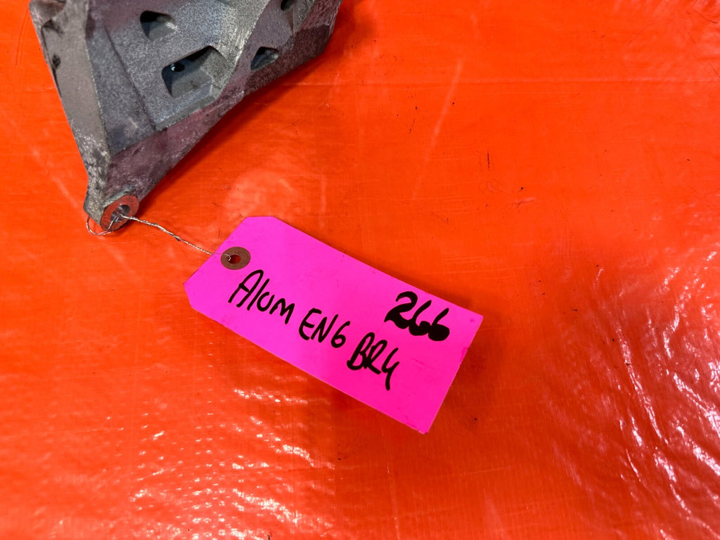 08 21 SUBARU IMPREZA WRX STI   EJ257   ALTERNATOR MOUNTING BRACKET   OEM #2666