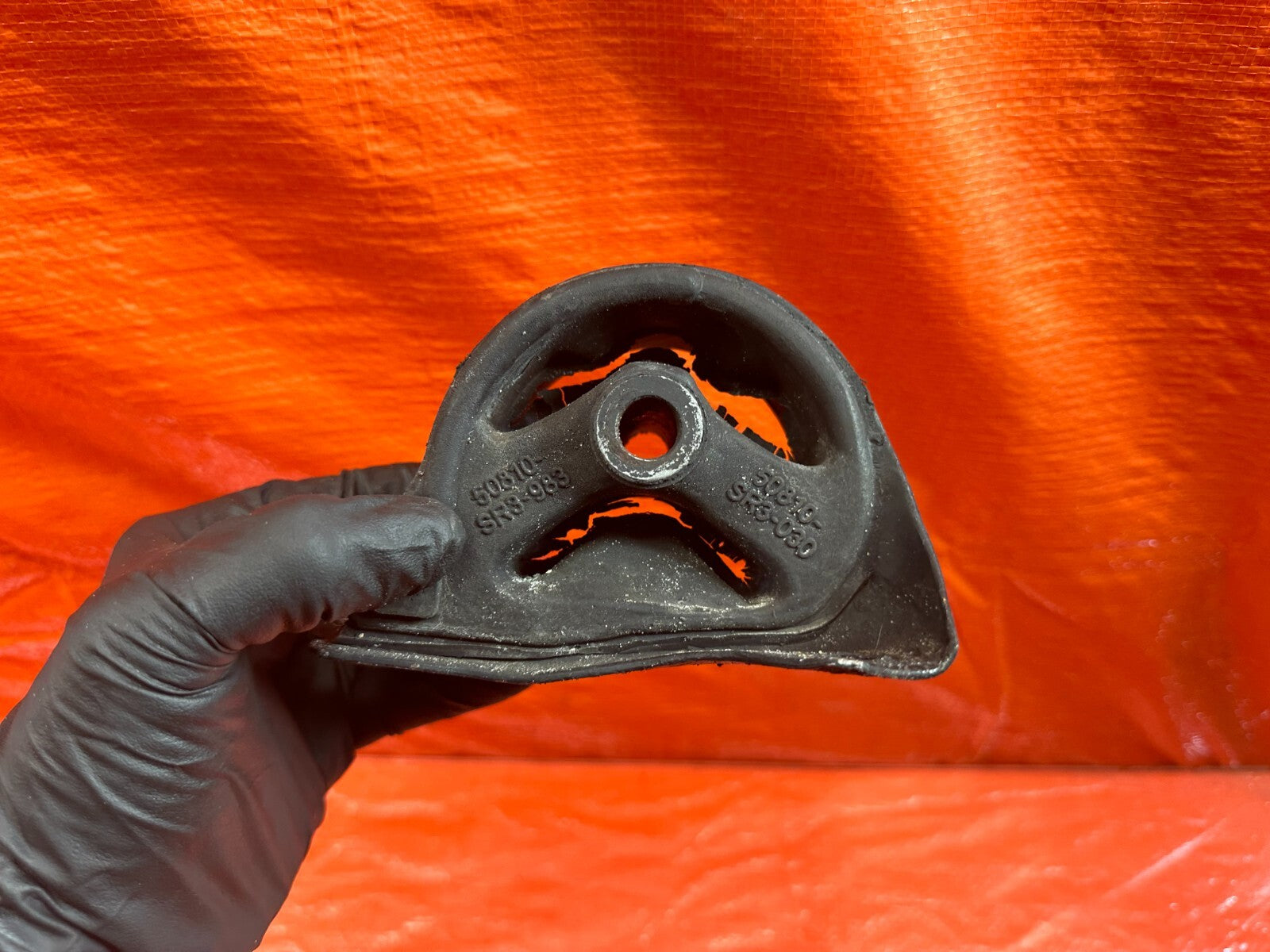 92 00 HONDA CIVIC   REAR ENGINE / TRANSMISSION MOUNT   AUTOMATIC TRANS   OEM 1950