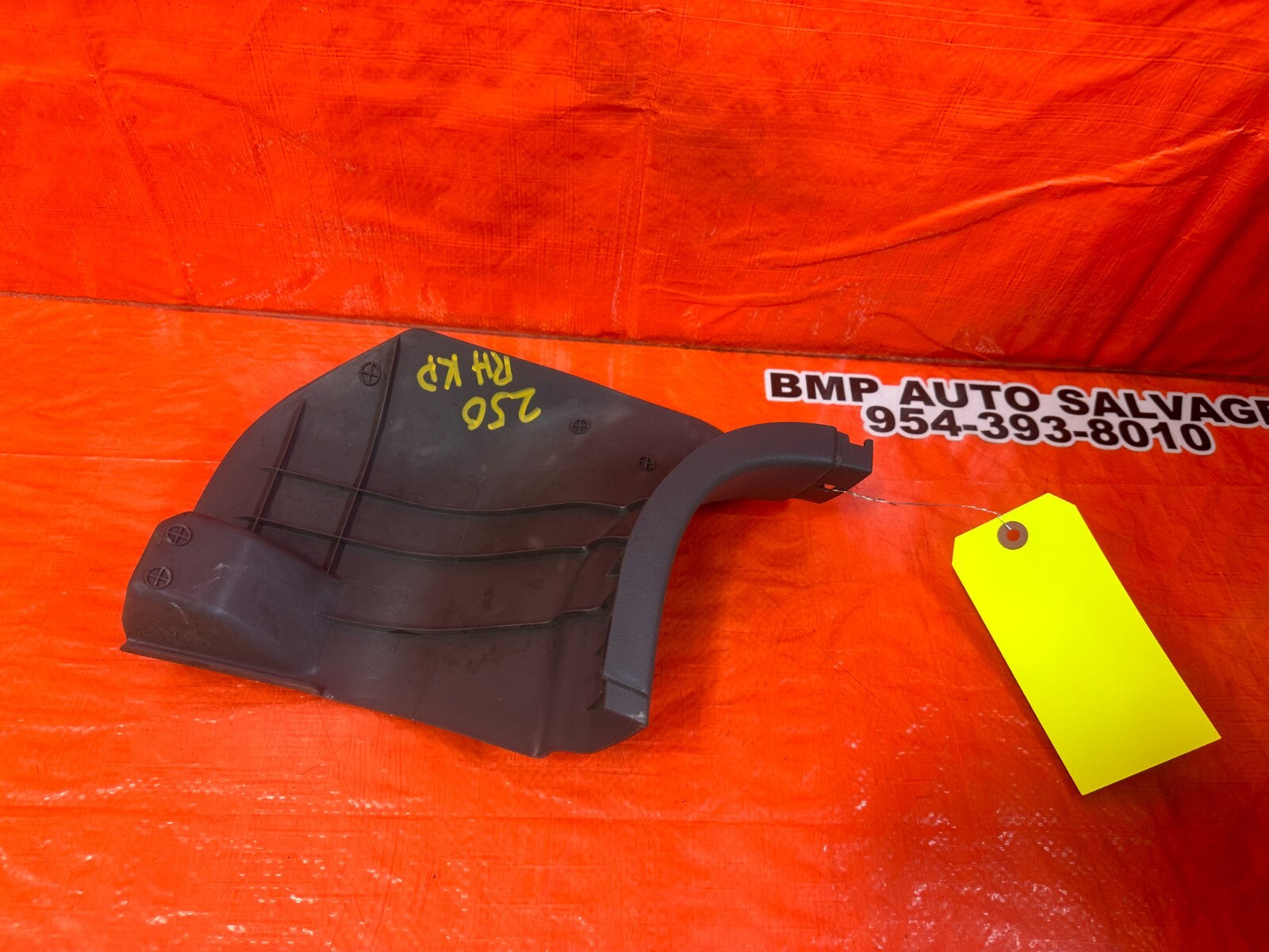 00 05 TOYOTA CELICA   KICK PANEL   PASSENGER RIGHT SIDE   GRAY COLOR   OEM #2508