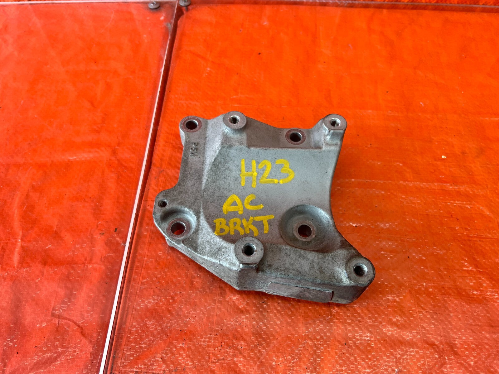 97 01 HONDA PRELUDE BASE & SH   H22A4 HVAC AC MOUNTING BRACKET OEM FACTORY #1360