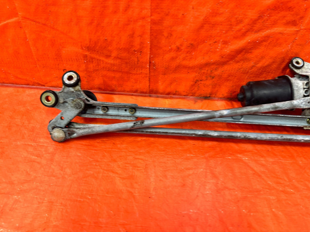 96 00 HONDA CIVIC   WINDSHIELD WIPER MOTOR AND WIPER LINKAGE COMBO   OEM #2977