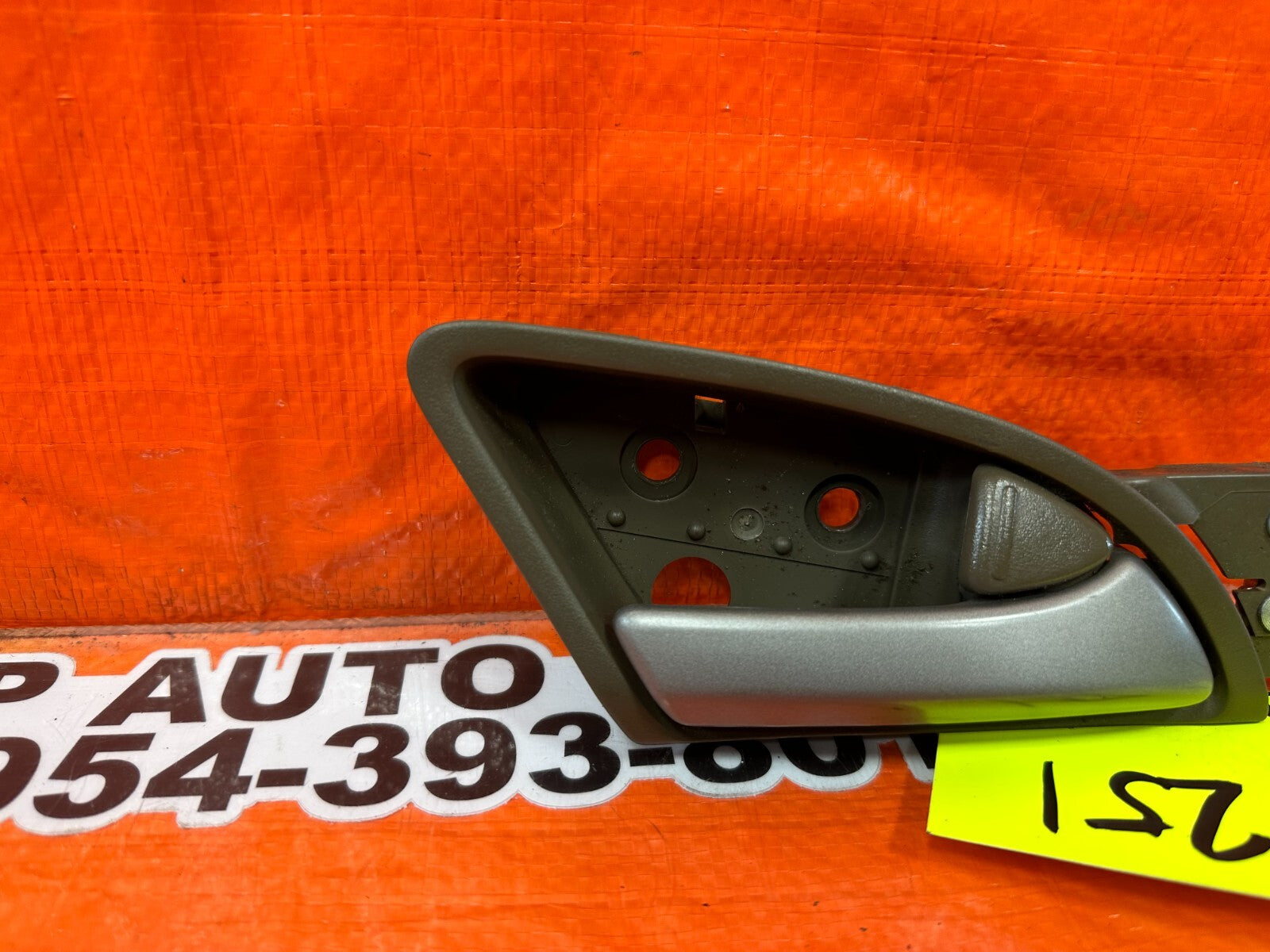 08 12 HONDA ACCORD SEDAN   PASSENGER RIGHT REAR   INTERIOR DOOR HANDLE   OEM 2514
