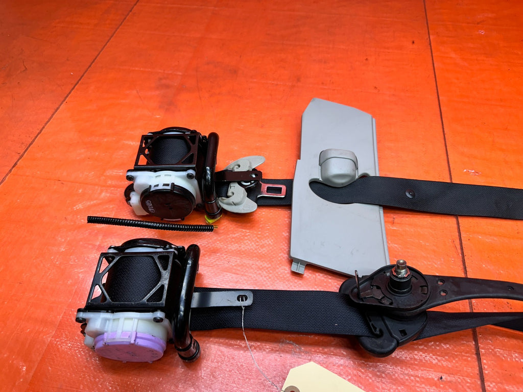 14 23 INFINITI Q50 LEFT & RIGHT FRONT SEAT BELTS SAFETY BELT BLACK OEM FACTORY 47