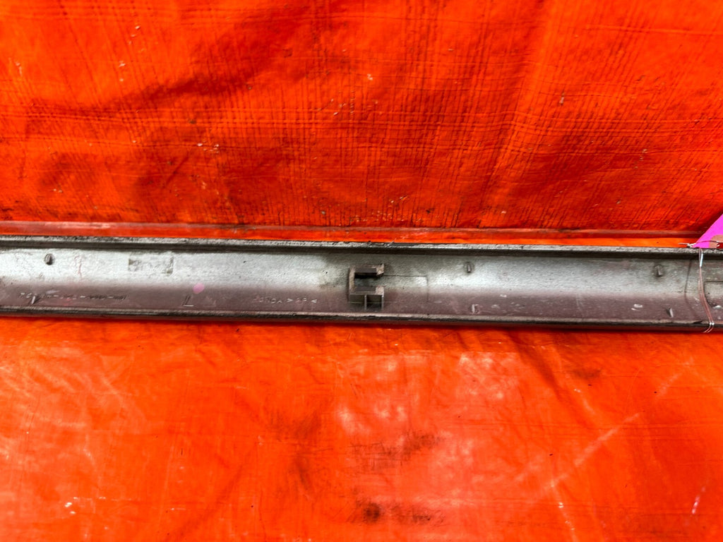 96 00 HONDA CIVIC COUPE DRIVER LEFT REAR QUARTER PANEL MOLDING PROTECTOR OEM 2846