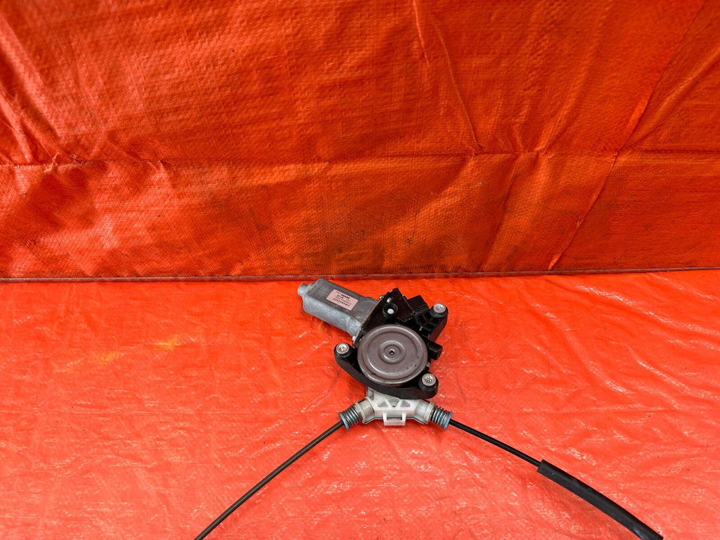 04 08 ACURA TL   PASSENGER RIGHT REAR   WINDOW REGULATOR W/ MOTOR   OEM 2341