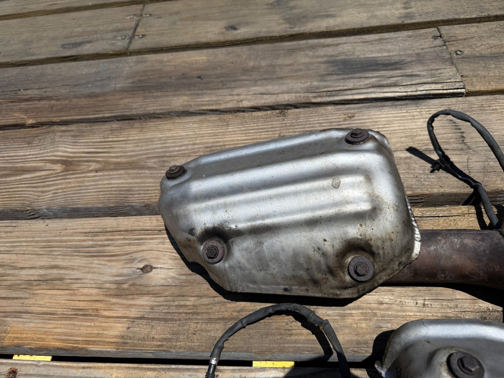 03 07 INFINITI G35 COUPE   VQ35DE LEFT RIGHT EXHAUST MANIFOLD MANIFOLDS OEM 2988