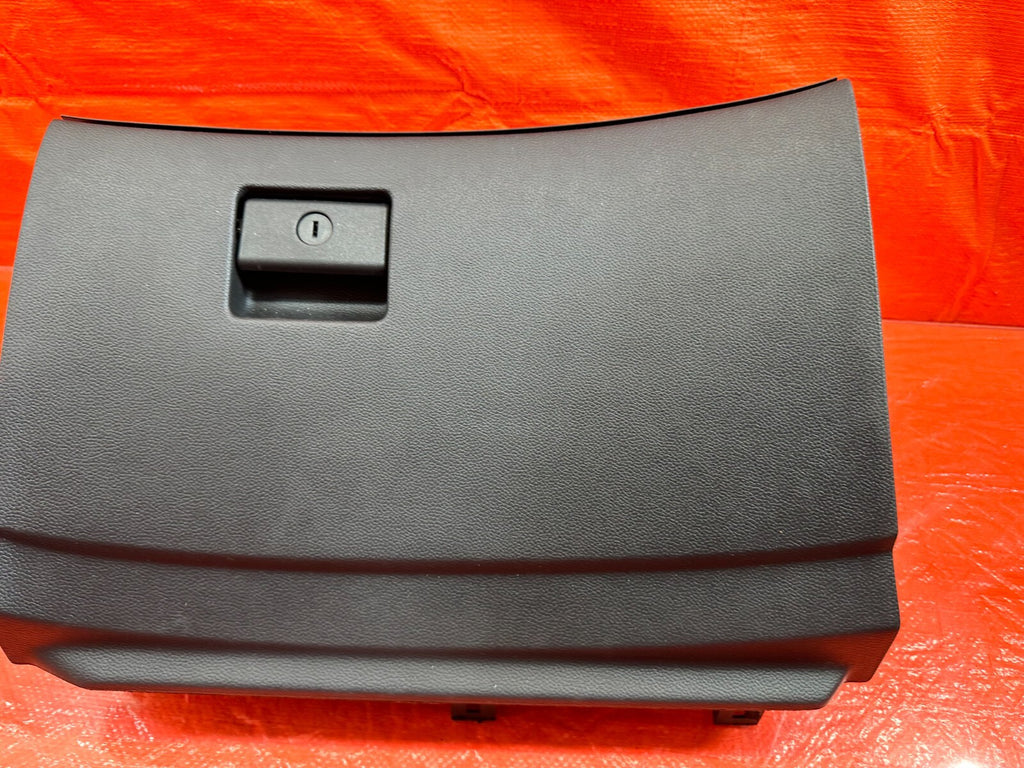 08 15 INFINITI G37 & Q60   2D COUPE   GLOVE BOX DASH BOARD TRIM PANEL   OEM #1885