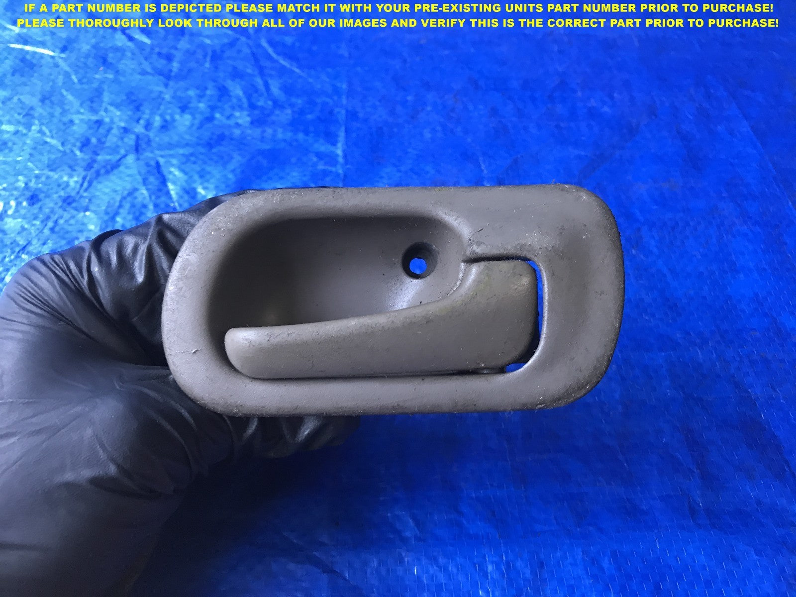 OEM 1996 1998 HONDA CIVIC SEDAN PASSENGER RIGHT REAR INTERIOR DOOR HANDLE   0