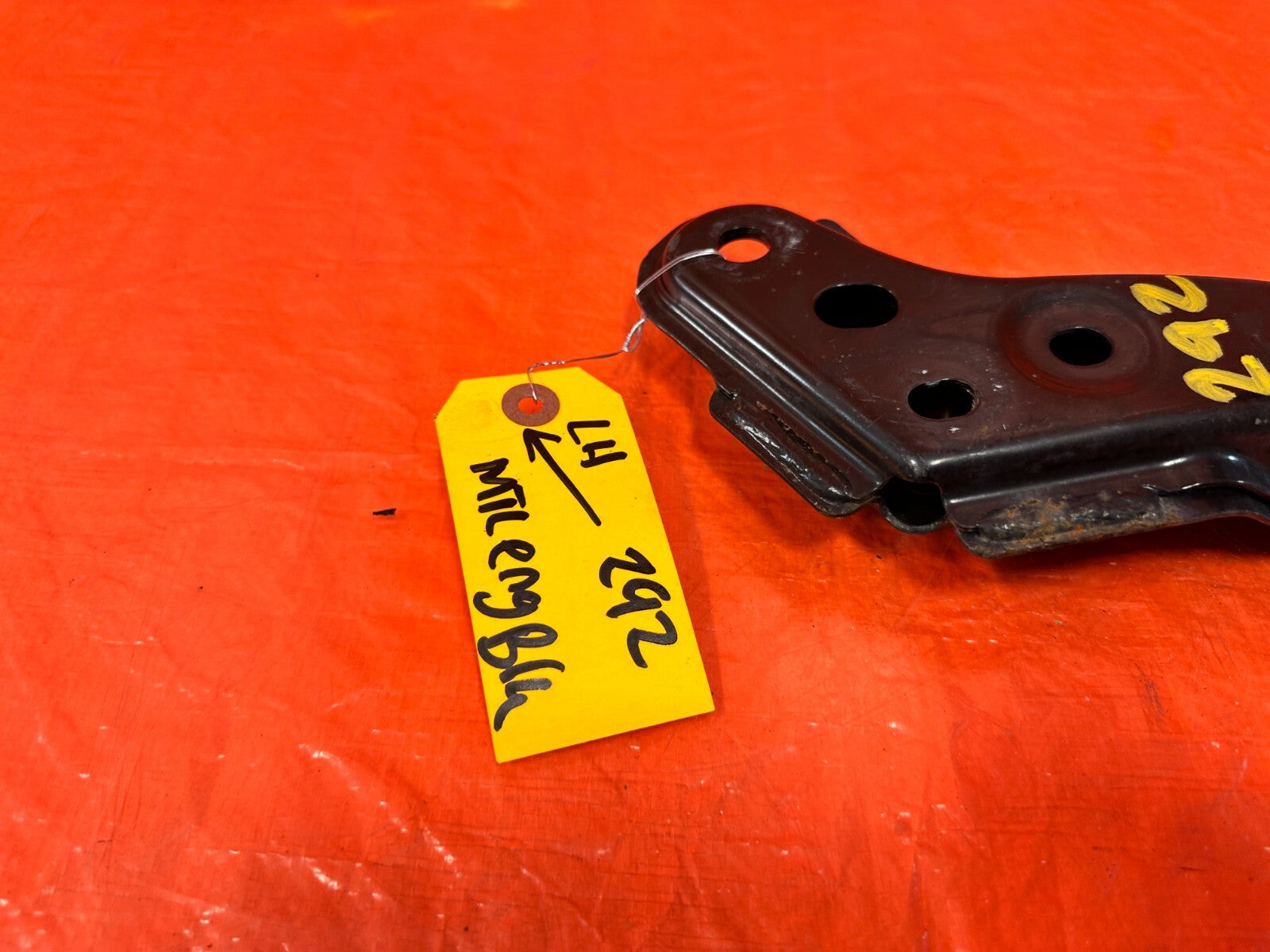 13 20 SUBARU BRZ   DRIVER LEFT SUBFRAME SWAY BAR BRACKET OEM FACTORY #2921