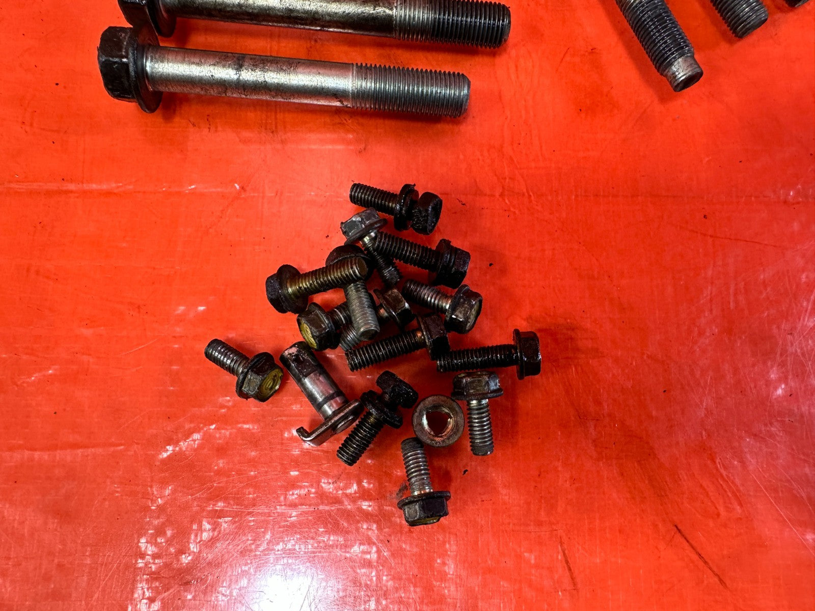 04 08 ACURA TSX   TRANSMISSION BELL HOUSING  & STARTER BOLTS HARDWARE   OEM #3223