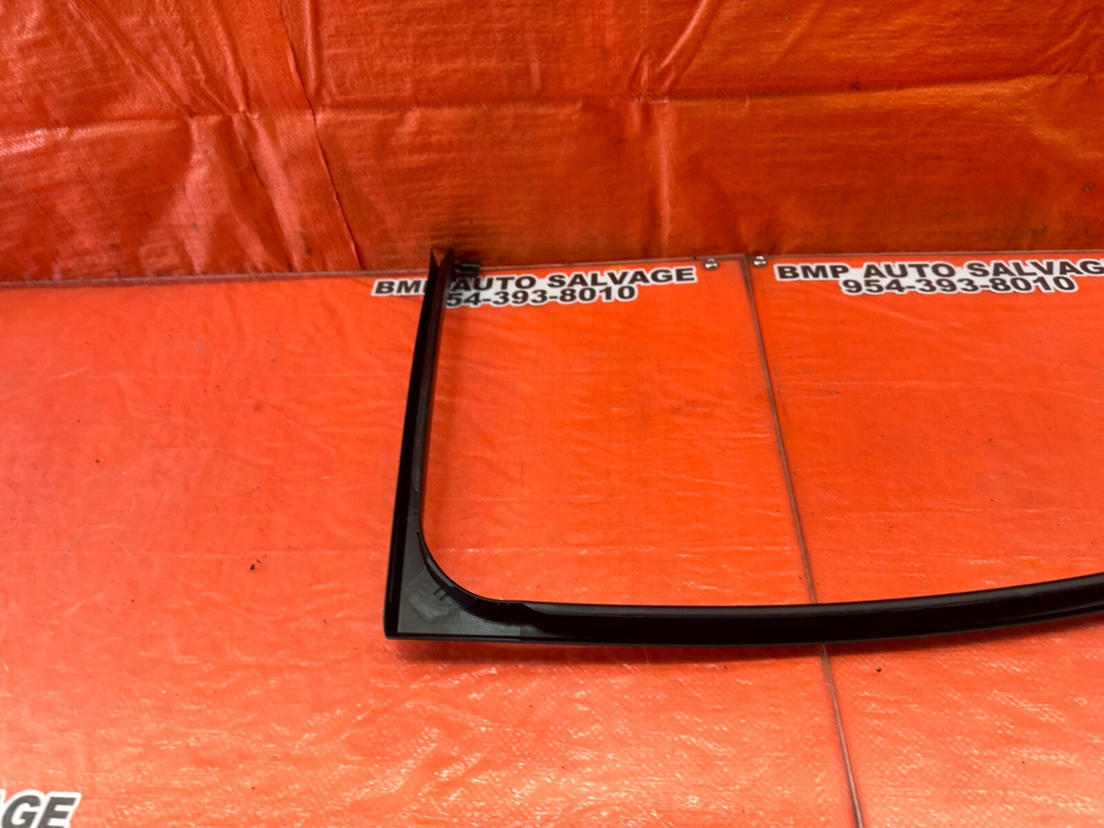 07 09 LEXUS ES350   PASSENGER RIGHT REAR   INTERIOR DOOR WINDOW TRIM   OEM #24418