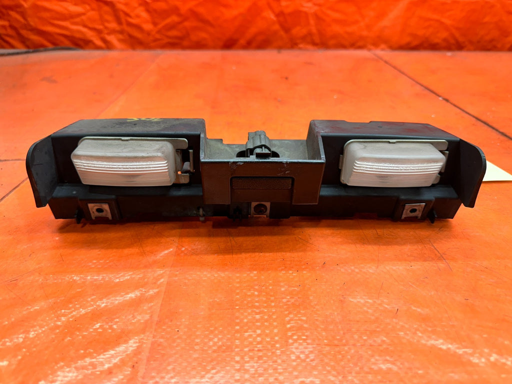 03-08 NISSAN 350Z 2D REAR LICENSE PLATE LIGHT LAMP ASSEMBLY OEM #3464