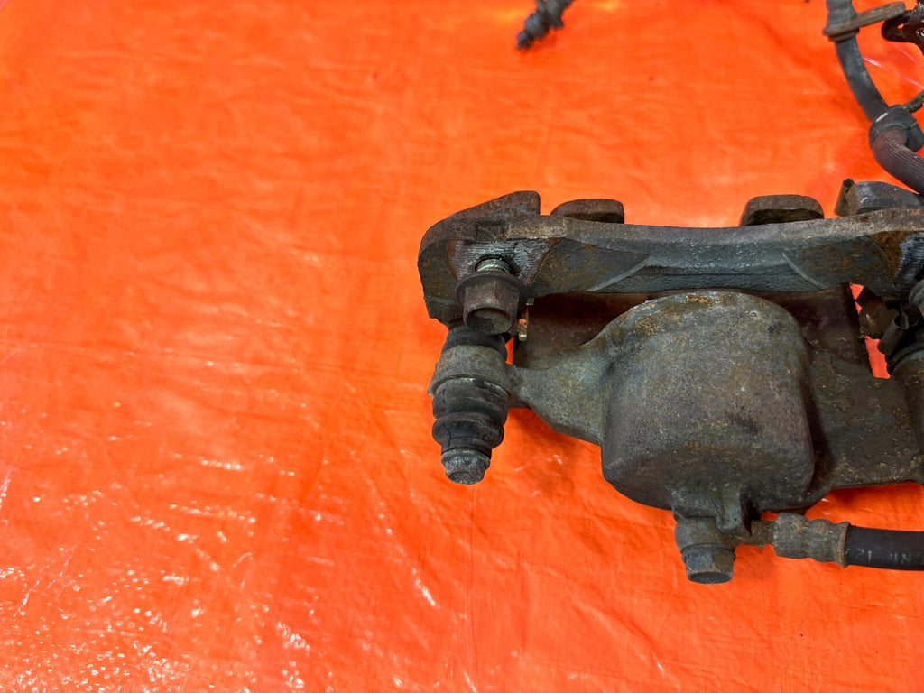 93 97 HONDA DEL SOL S SI   FRONT BRAKE CALIPERS   LEFT RIGHT CALIPER SET OEM 27222