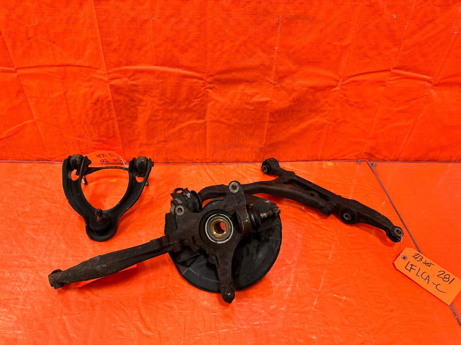 94 01 ACURA INTEGRA DRIVER LEFT FRONT SPINDLE KNUCKLE HUB & LOWER CONTROL ARM 819