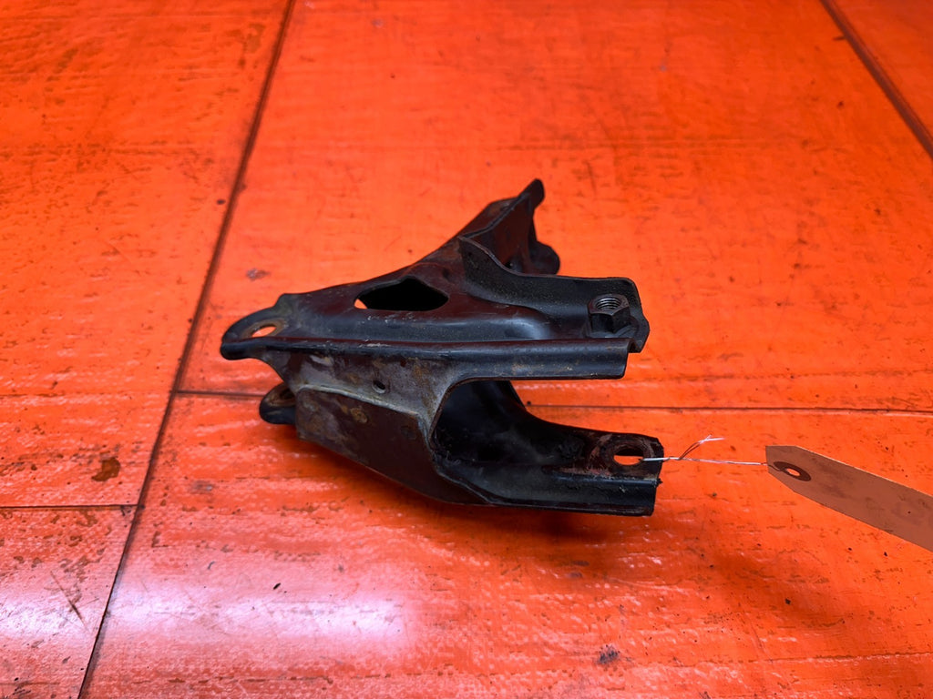 96-00 HONDA CIVIC - B SERIES EM1 B16A2 REAT T TRANSMISSION BRACKET OEM 3505