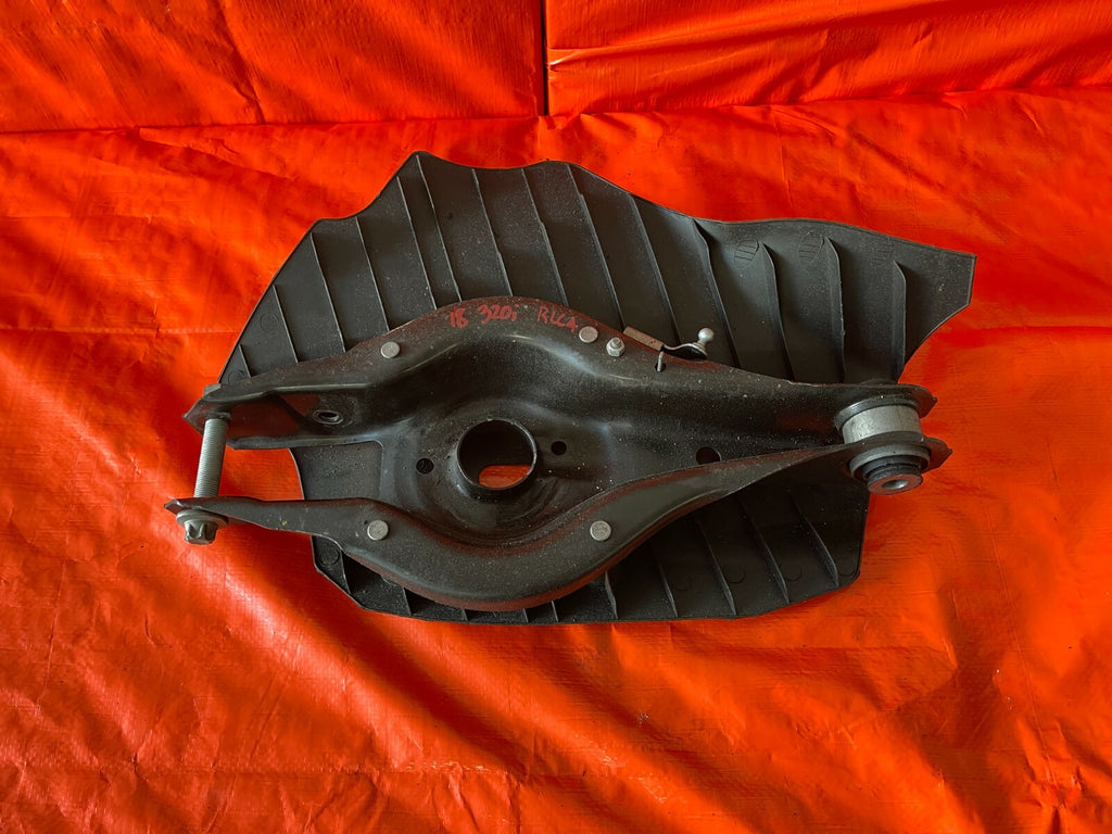 14 18 BMW 320i   BASE   NON SPORT RWD   DRIVER LEFT REAR LOWER CONTROL ARM   OEM0
