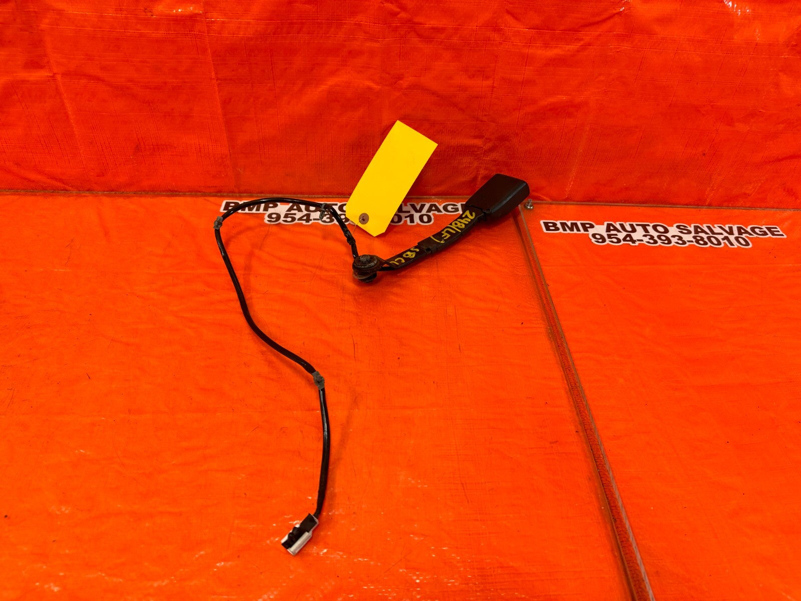 08 15 INFINITI G37 & Q60 2D COUPE   SEAT BELT BUCKLE CLIP   DRIVER LEFT OEM 2488