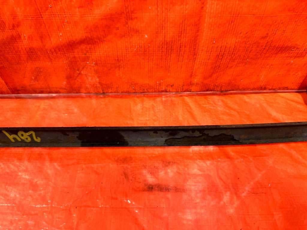 94 01 ACURA INTEGRA   AC CONDENSER ASSEMBLY MOUNTING BRACKET BAR MOUNT OEM #2847
