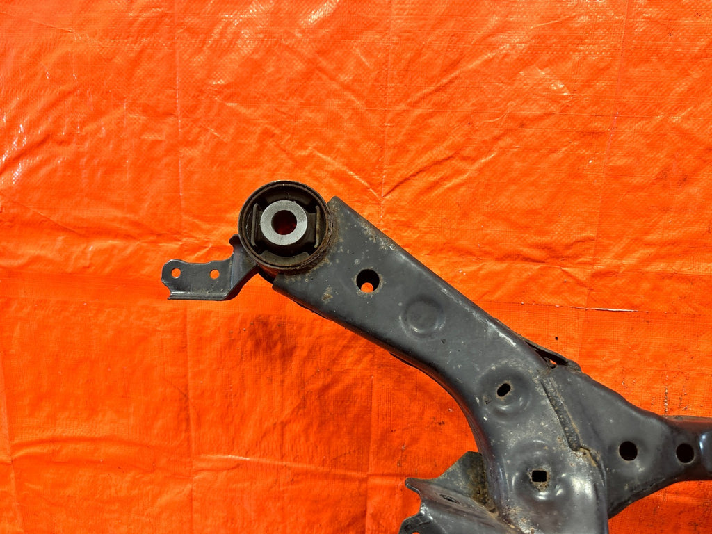 08 15 INFINITI G37 COUPE & CONVERTIBLE   REAR SUBFRAME CROSSMEMBER K FRAME   32921